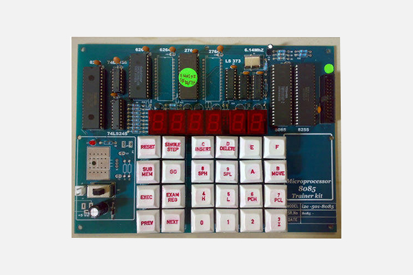 Microprocessor trainer kit